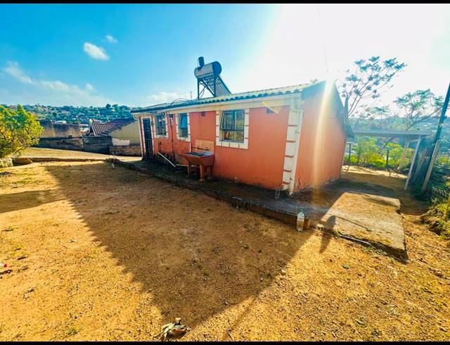 2 BEDROOM HOUSE FOR SALE IN UMLAZI